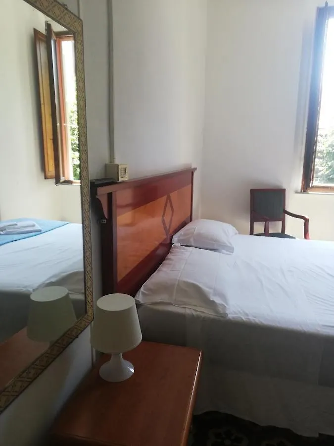 Hotel Maida Follonica 0*,