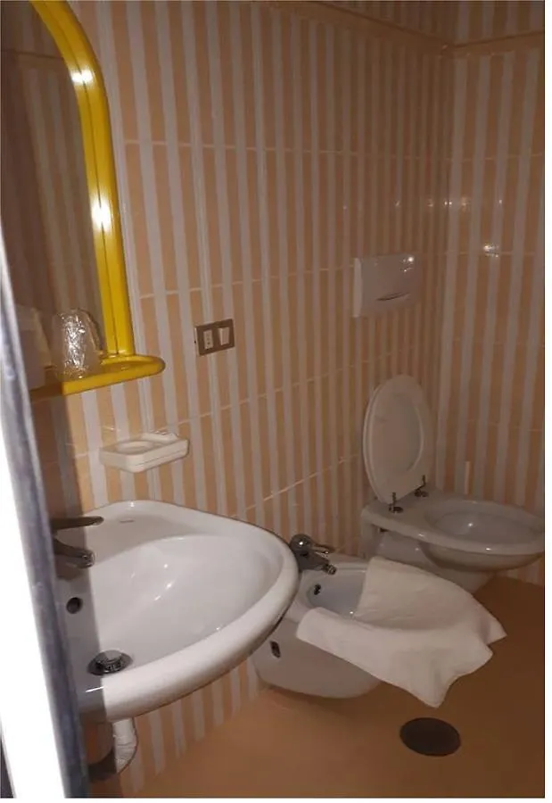 Hotel Maida Follonica 0*,